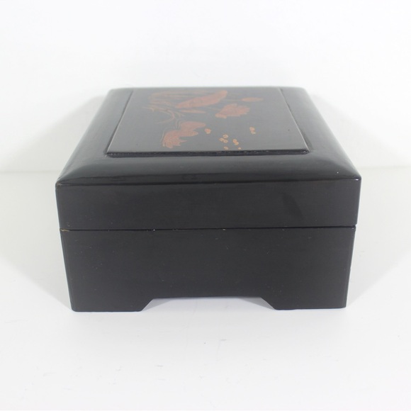 Vintage Black Lacquered Wood Jewelry Box, Lacquerware Japanese Jewellery Storage - Picture 7 of 8